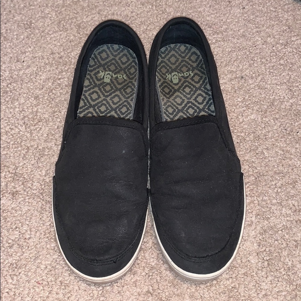 Black Suede Sanuk